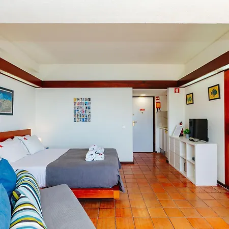 Rent4rest - Ocean View * Сесимбра